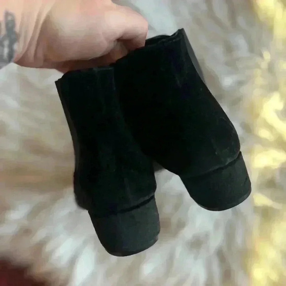 Betsey Johnson Jax Booties Velvet Ankle Boots with Starburst Jewels, Size 6 - Picture 9 of 12